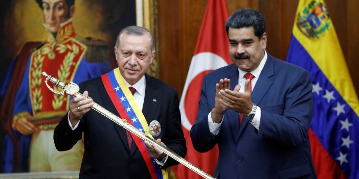 Maduro Türkiye-Venezuela Yatırım Anlaşmasını Canlı Yayında İmzaladı