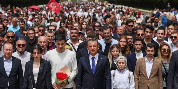 19 Mayıs'ta Anıtkabir önünde dikkat çeken sözler!