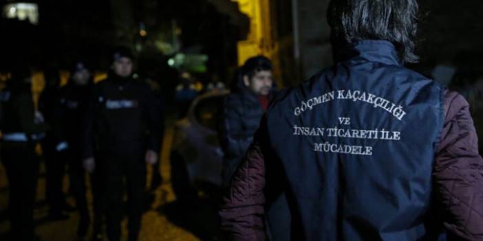 Generalin Makam Aracıyla İnsan Kaçakçılığı!