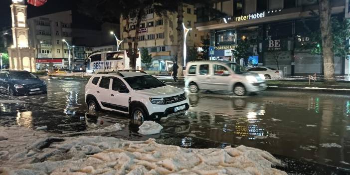 Bitlis'te Sağanak ve Dolu Etkili Oldu