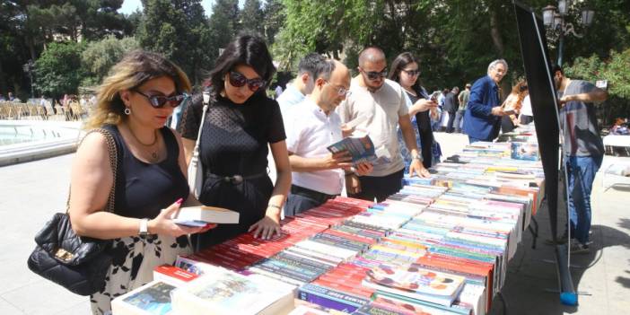 Bakü'de 'Türk Dünyası Kitap ve Edebiyat Festivali' Başladı