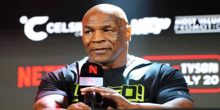 Ünlü Boksör Mike Tyson Uçakta Rahatsızlandı!