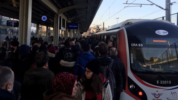 Marmaray sınıfta kaldı! Seferler başlar başlamaz... 