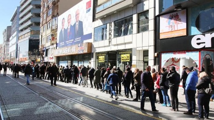 Ucuz sebze kuyruğu değil, Yılmaz Hoca'nın kuyruğu! İnanamayacaksınız...