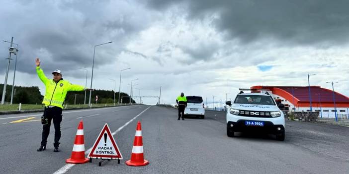 1 Haftada 415 Bin 795 Kişiye Trafik Cezası