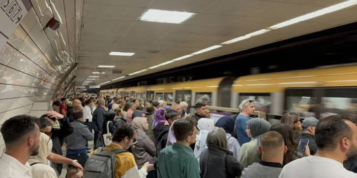 İstanbul'da Metro Arızası: Seferler Aksadı!