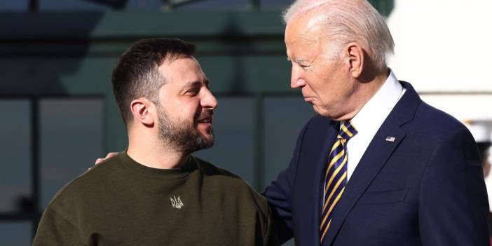 Biden, Zelenskiy'den Özür Diledi