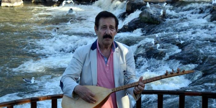 Halk Ozanı İnci Kefalleri İçin Bağlamayla Türkü Söyledi