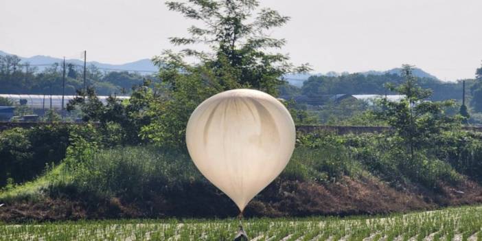 İki Ülke Arasında ‘Çöp Balonu’ Savaşı!