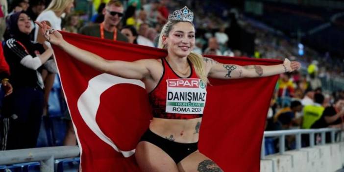 Milli Atlet Tuğba Danışmaz, Gümüş Madalya ve Olimpiyat Kotasıyla Gururlandırdı