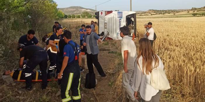 Yolcu Otobüsü Devrildi! Çok Sayıda Yaralı Var