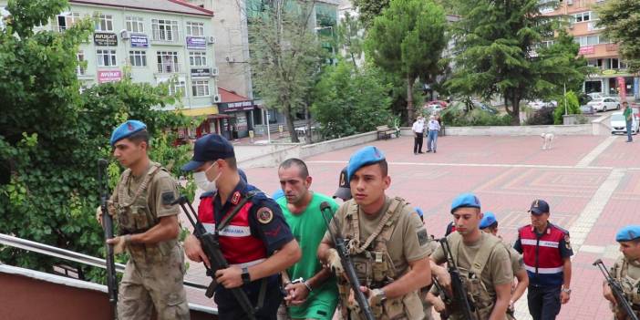 Keserli Cinayet Sanığı Hırsızlıkla da Suçlanıyor: "Eşofmanım Yırtıktı, Sigaraları Karıştırdım" Dedi: