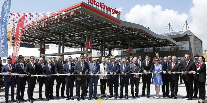 Türkiye'de Petrol İstasyonları Olan Enerji Devi Milyarlarca Euro Değerinde İhale Kazandı