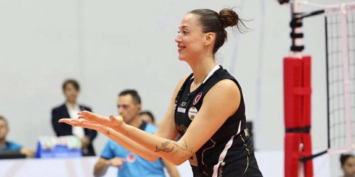 VakıfBank'ın Yıldızı Aydın'a İmzayı Attı