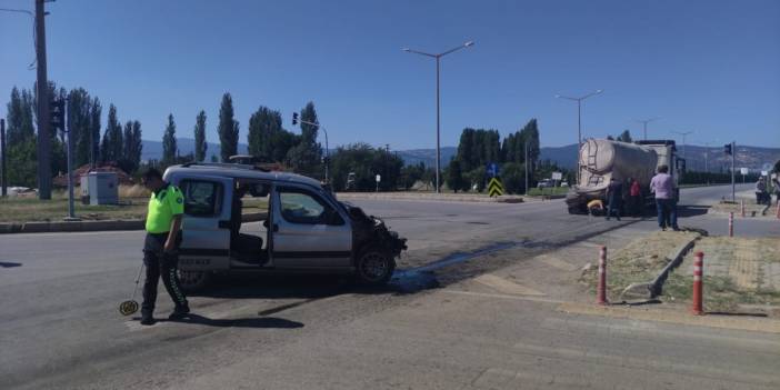 Tankere Çarpan otomobilde Facia: 2 Kişi Hayatını Kaybetti!