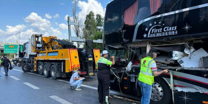 Avcılar'da Zincirleme Kaza: 2'si Çocuk 8 Yaralı Var