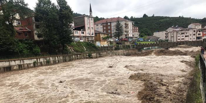 "Ordu'nun İkizce İlçesi Şiddetli Yağışın Pençesinde: Hasar Büyük!"