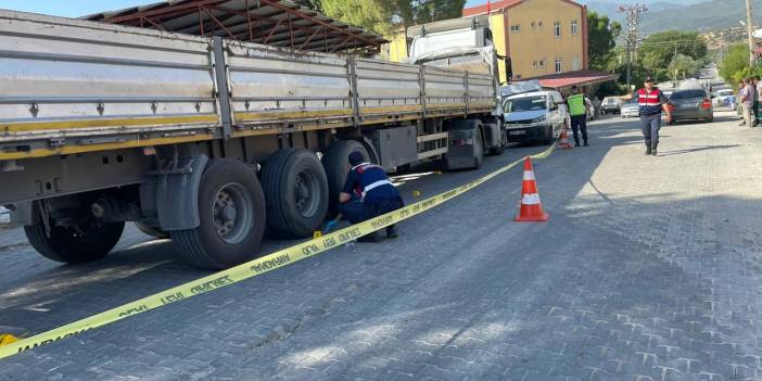 Muğla'da İşe Giden Kadın TIR'ın Altında Kalarak Hayatını Kaybetti