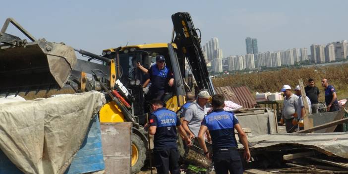 İstanbul'da Kaçak Yapılar Yıkıldı