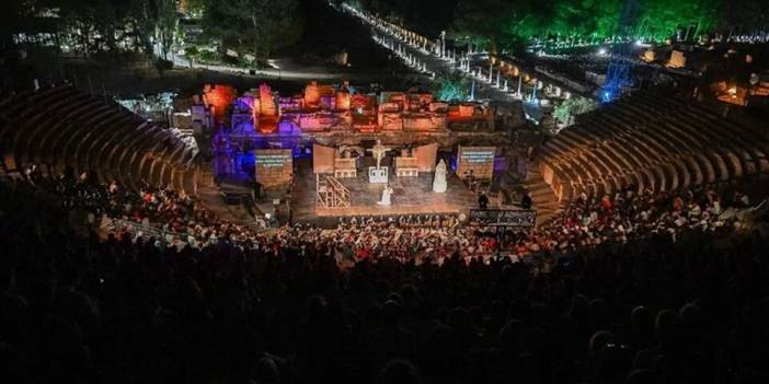 "Tosca" Operası, Uluslararası Efes Opera ve Bale Festivali'nde Seyirciyle Buluştu