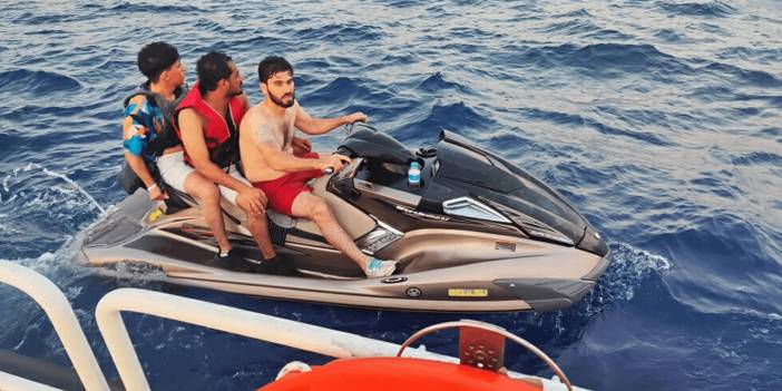 Jetski İle Kaçmak İsteyen Kaçak Göçmenler Yakalandı