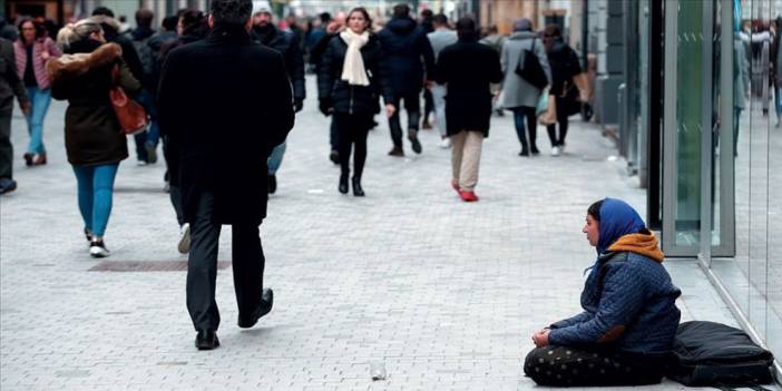 Tutuklanmak İçin Aranıyordu Dilencilik Yaparken Yakalandı!