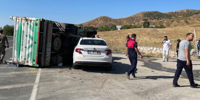 Kamyonetle otomobil birbirine girdi: Çok sayıda yaralı var!