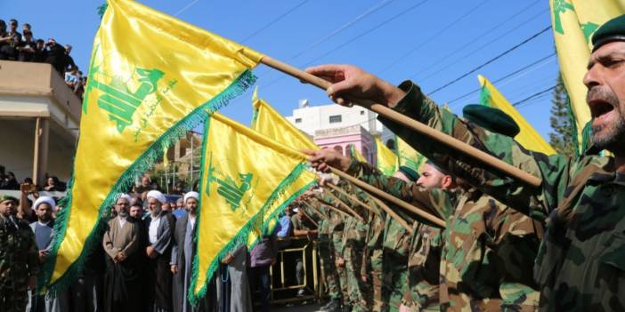 Hizbullah, İsrail askeri üslerine saldırdı