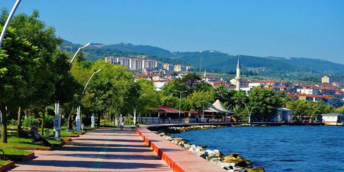 İstanbul'dan bunalanlar 1.5 saat uzaklıktaki o ilçeye akın ediyor: Bodrum'u aratmıyor