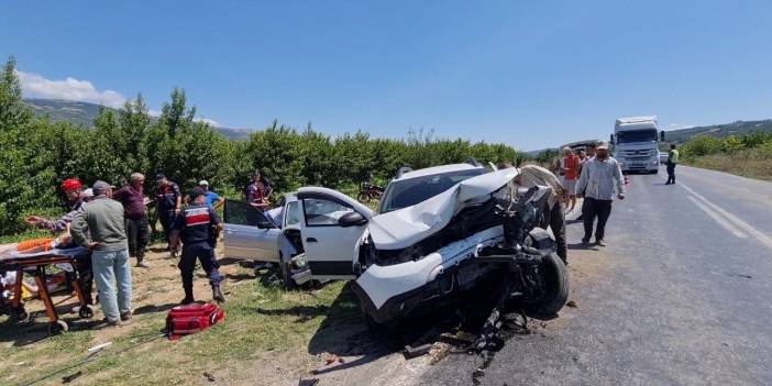 İznik'te feci kaza: 4 kişi hastanelik oldu!