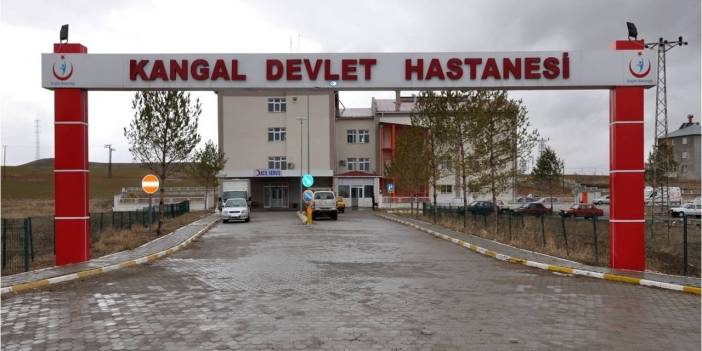 Sivas'ta kamyonet devrildi! 1'i ağır 5 yaralı