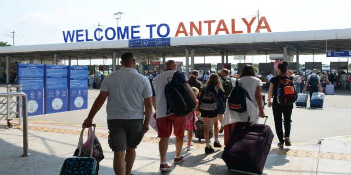 Bakan Ersoy açıkladı: Antalya'da dün rekor kırıldı!