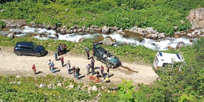 Rize'de facia: Uçuruma devrilen cipte can verdiler!