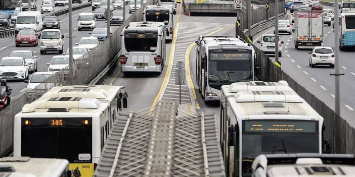 Metrobüs yolu 2 şeride düşürülüyor