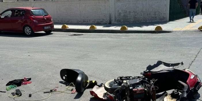 14 yaşındaki motosikletli kazada öldü, yakınları cenazesi başında gözyaşı döktü