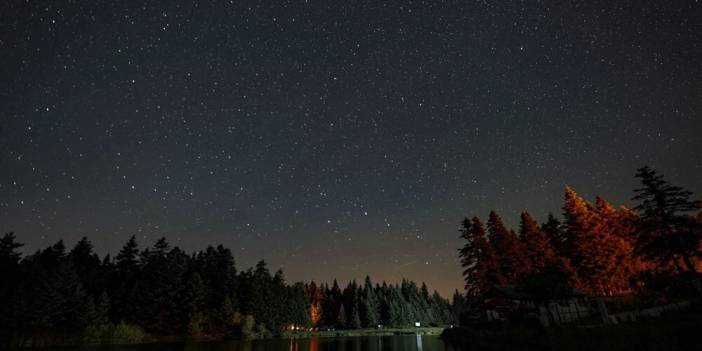 Perseid meteor yağmuru geceyi aydınlattı