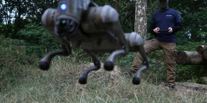 Ukrayna'da savaşın yeni araçları: Robot köpekler