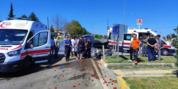 Kavşakta otomobille kamyonet çarpıştı: Çok sayıda kişi yaralandı!