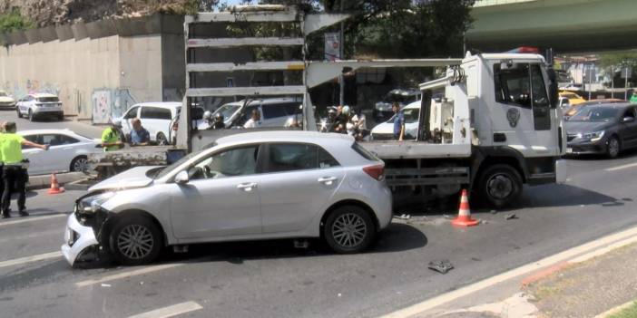 Kontrolden çıkan otomobil Vatan Caddesi'ni birbirine kattı!