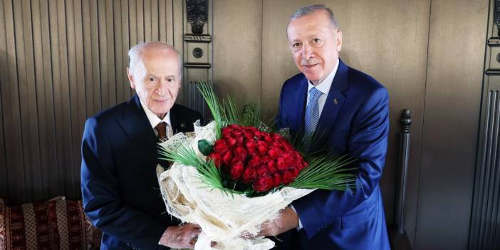 Erdoğan'dan Bahçeli'ye 76 gül: Sayının özel bir anlamı var