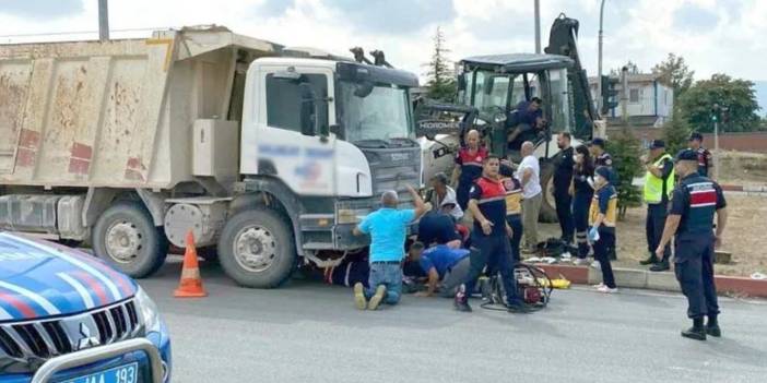 Çanakkale'de kamyon altında kalan motosiklet sürücüsü öldü