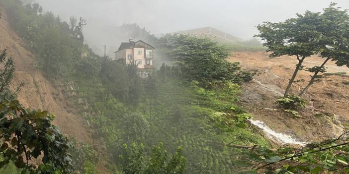 Rize'yi sağanak vurdu: Heyelan ve taşkına neden oldu