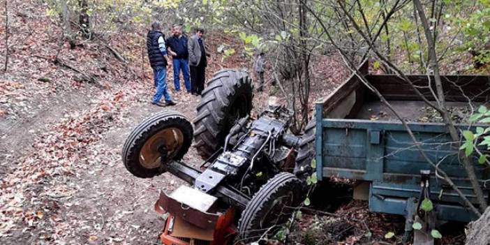 Sakarya'da devrilen traktörün altında kaldı kurtarılamadı