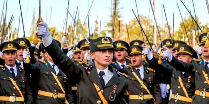 Nedim Şener: Teğmenlerin bölük komutanı istifa etti