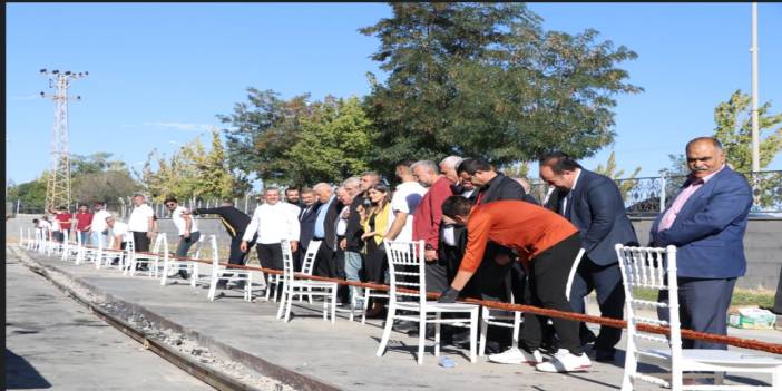 Van Gastronomi Fuarı'nda 65 metre uzunluğundaki Adana  kebabı rekor kırdı