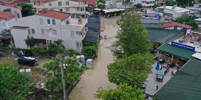 Batı Trakya'da sağanak su baskınlarına neden oldu