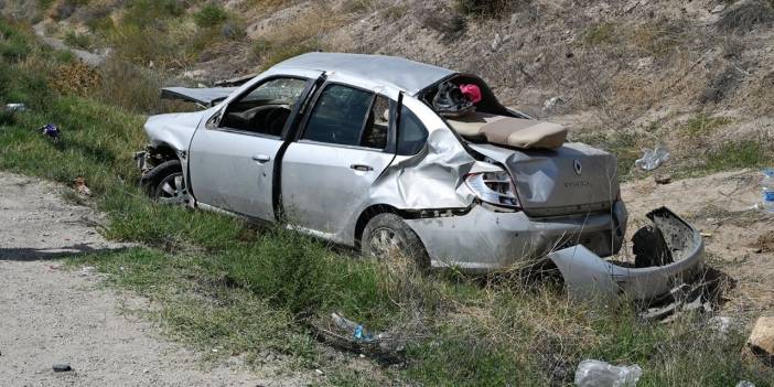 Kırıkkale'de otomobil su kanalına devrildi: 3 yaralı