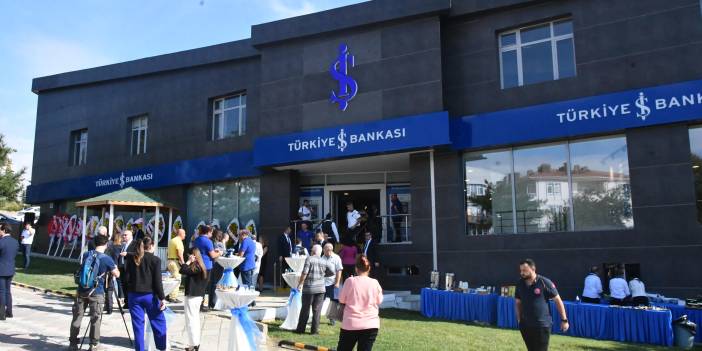 İş Bankası törenler eşliğinde açılışını yaptı. Çiftçilere büyük destek sağlayacak