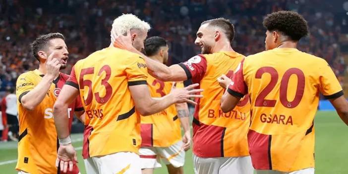 Galatasaray formasındaki detayı fark ettiniz mi? Uzun süre sonra ilk kez oldu