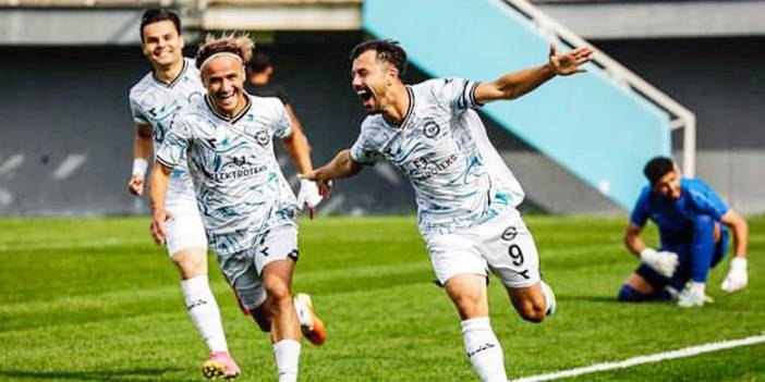 227 maçta 77 gol attı. 10 yıl önceki takımına döndü